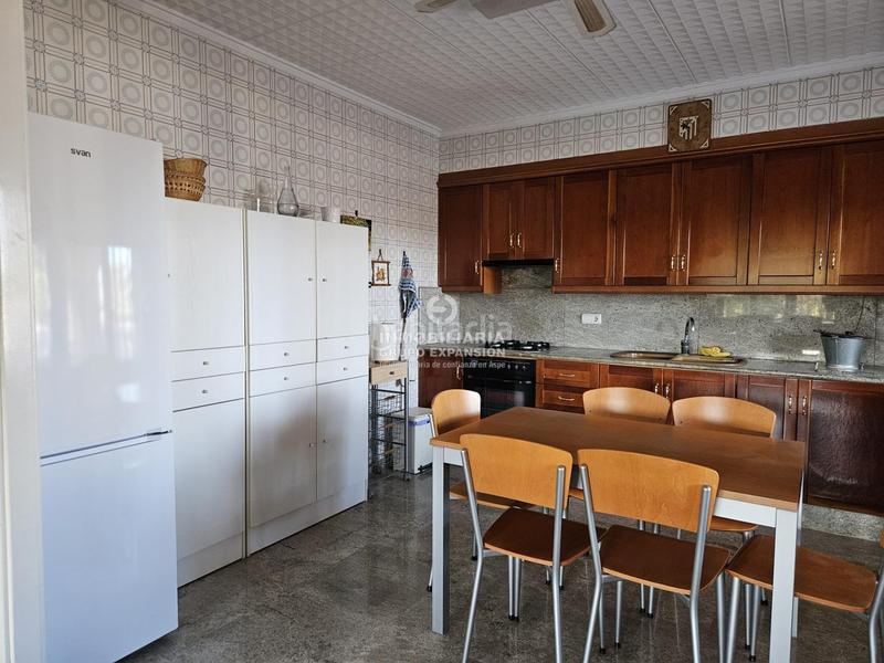 Foto d829e9e7-3d8f-4ed9-a5bf-aeece11149b2. Chalet espectacular chalet de 284 metros con piscina muy bien situado en Novelda