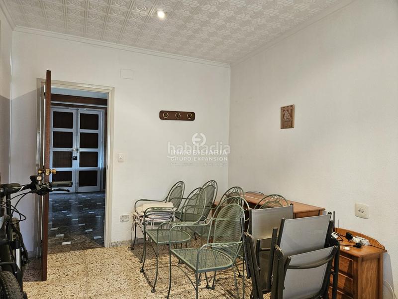 Foto e2ad7b47-7235-490c-b660-d9b856a0d684. Chalet espectacular chalet de 284 metros con piscina muy bien situado en Novelda