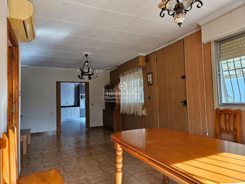 Foto d8e2d7b0-6341-49b2-90a5-eec907e9b9f5. Chalet avec chauffage piscine dans Novelda