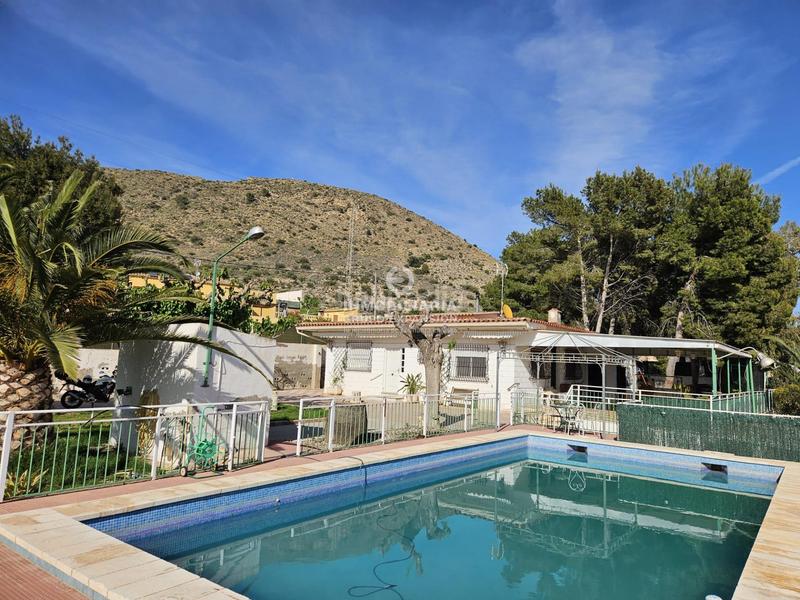 Foto dd7d3bed-c904-42ea-b137-8992b2b8c694. Chalet avec chauffage piscine dans Novelda