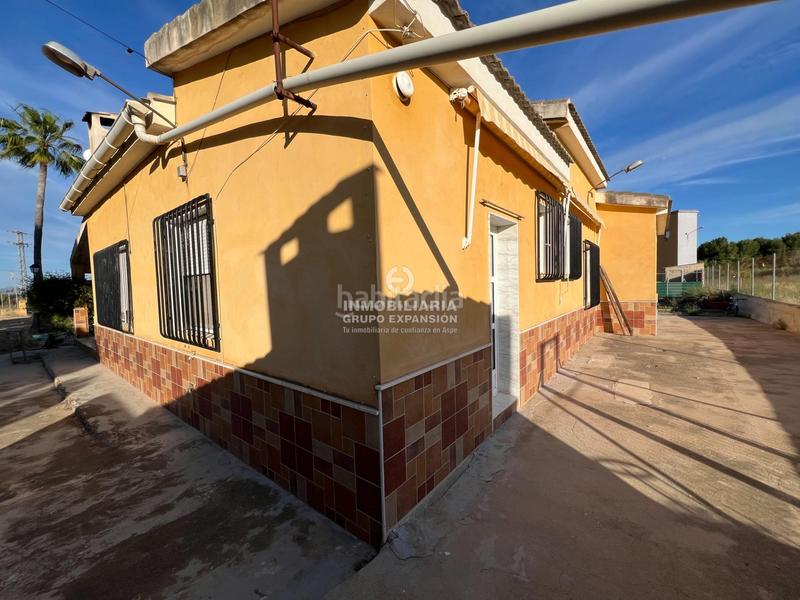 Foto 4aec7a54-21a5-420d-8acc-b3c1a81dfac6. Chalet con riscaldamento in El Castillo Aspe