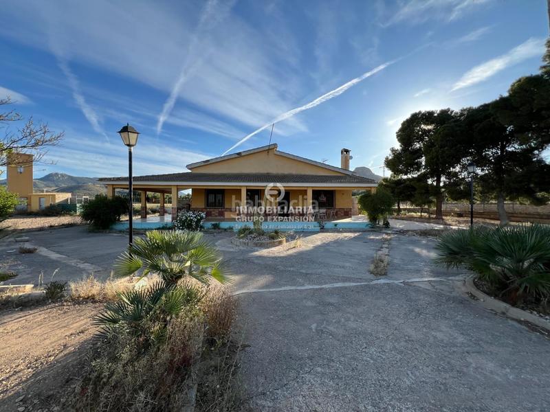 Foto 80465cb7-39f3-4aa5-91a6-ce52f7649ece. Chalet con riscaldamento in El Castillo Aspe