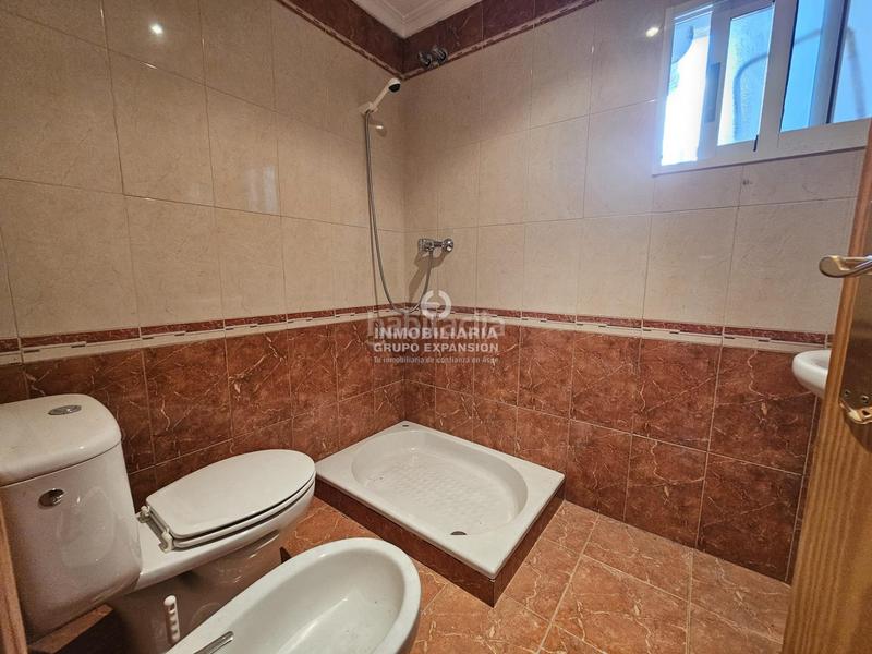 Foto 67416402-b2ad-438d-ad0f-2dc5e953f198. Casa amb aparcament a Monforte del Cid