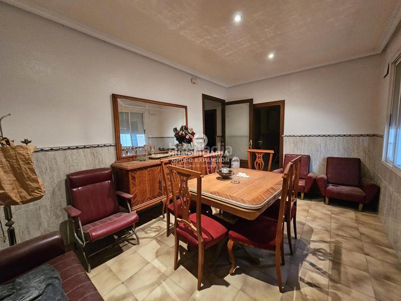 Foto 9090a929-063e-4836-890d-32d4e83fd203. Casa amb aparcament a Monforte del Cid