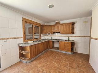 Maison à Monforte del Cid. Magnífica casa con garaje en monforte del cid de 135 metros muy