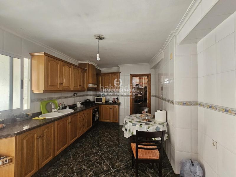 Foto f17cfc0a-c26f-4494-8dfd-c136bf3180c3. Pis amb aparcament a El Castillo Aspe