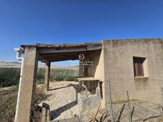 Xalet a Monforte del Cid. Chalet en monforte del cid con 11.399 m muy bien situado