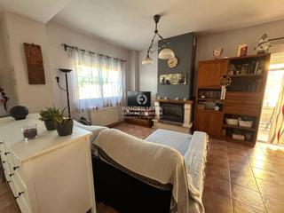 Chalet in El Castillo. Espectacular chalet de 250 m2 con piscina y sótano en aspe  sant