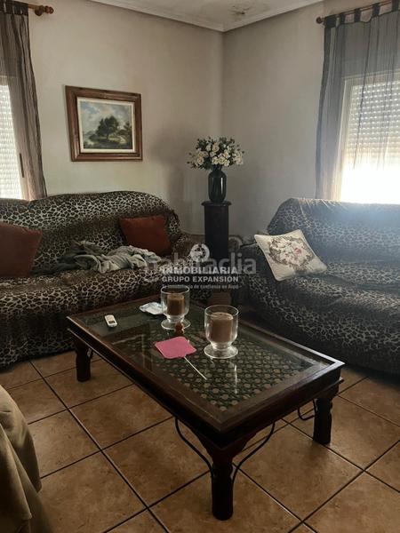 Foto b360907c-5598-4a35-b5fc-43f27c43a67e. Chalet impresionante chalet en elche de 130 m muy bien situado zona matola en Elche / Elx