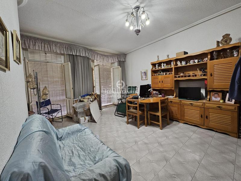 Foto f5dbd71f-525e-4ca4-b11f-d7cccd376183. Casa espectacular casa con localbar en el centro muy bien situado en Novelda