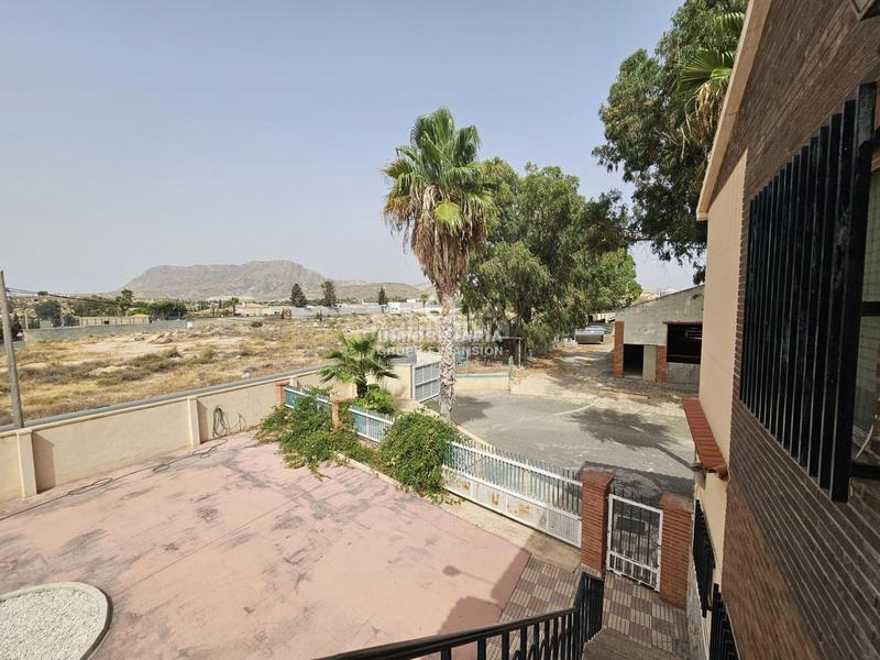 Foto 2ffd5412-bd2c-454e-959e-8601d62504fe. Chalet dans Babel Alicante