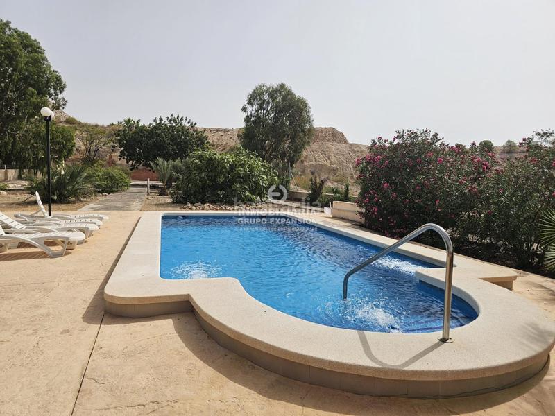 Foto 6cb02564-4bc0-461f-987e-f3d8df8fad7d. Chalet dans Babel Alicante