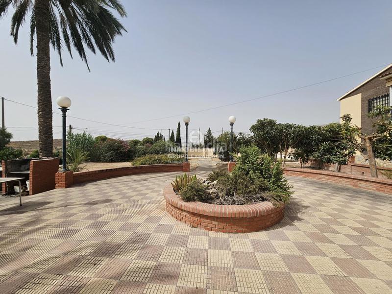 Foto 706de73e-7529-44d9-9aa8-bbfce1d60cd4. Chalet dans Babel Alicante