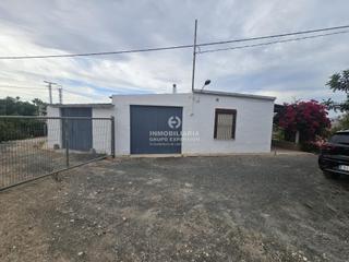 Chalet à El Castillo. Chalet en aspe con 16.000 m2 de parcela muy bien situado