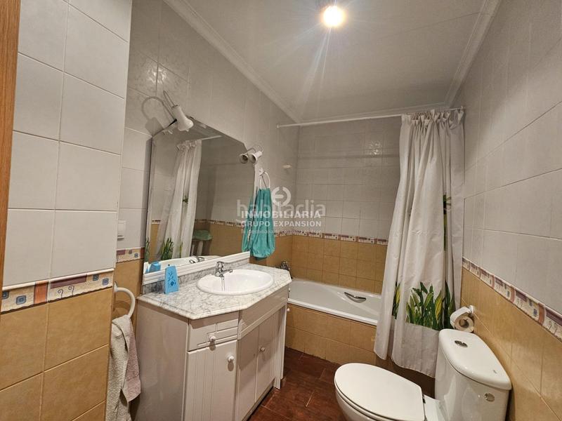 Foto 14e20e5f-81d0-4a95-9aa9-bbbeae959ff5. Casa espectacular bungalow de lujo de 385 m con patio y sótano muy bien situado en Aspe