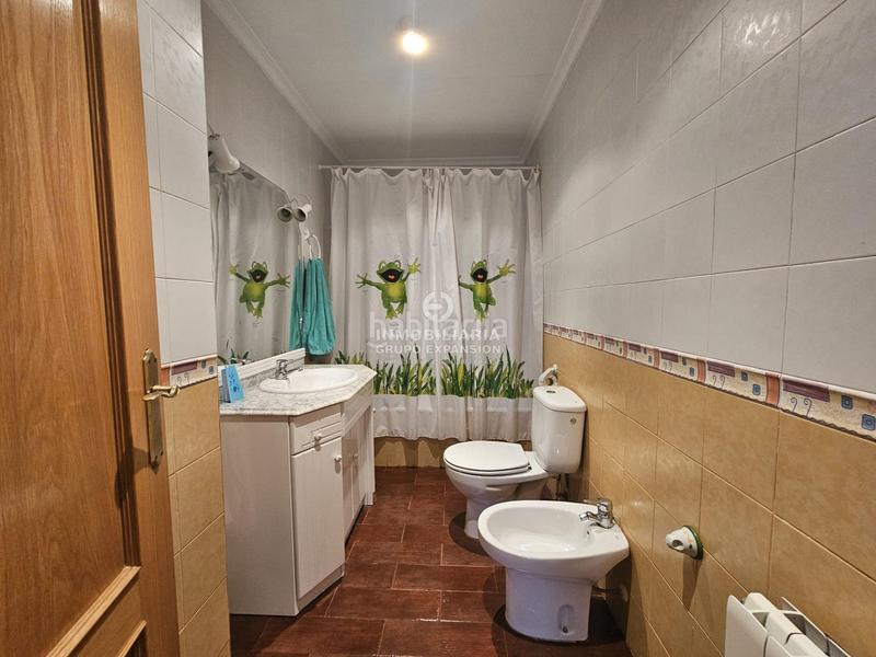 Foto 5f7503b4-c416-4ca5-8b89-ec96e0451edc. Casa espectacular bungalow de lujo de 385 m con patio y sótano muy bien situado en Aspe
