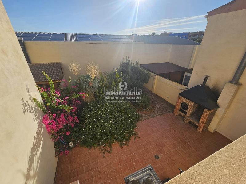Foto a4409e31-12ca-49b0-8fb5-6486e9854117. Casa espectacular bungalow de lujo de 385 m con patio y sótano muy bien situado en Aspe