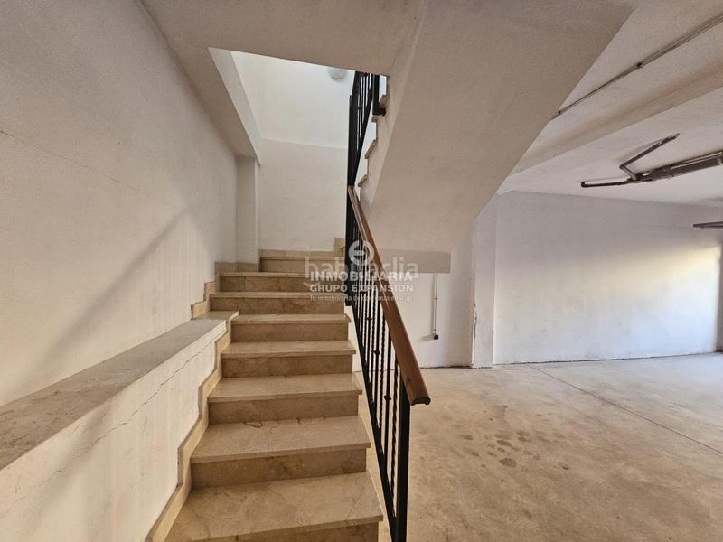 Foto a7761e19-df3d-4e46-b870-995fdac8cb67. Casa espectacular bungalow de lujo de 385 m con patio y sótano muy bien situado en Aspe