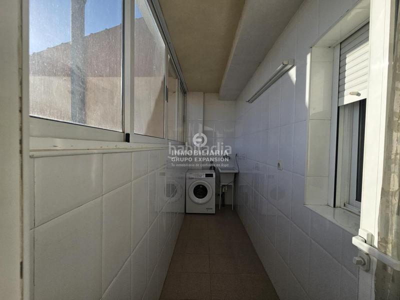 Foto ceab8822-8da8-4939-82f6-066ef6d9c488. Casa espectacular bungalow de lujo de 385 m con patio y sótano muy bien situado en Aspe