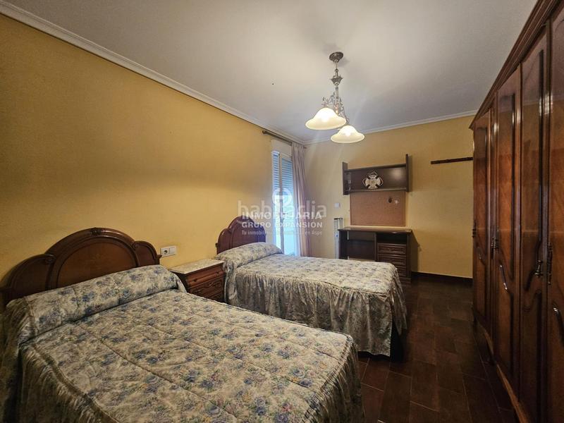Foto d2e61627-7839-4e2b-bbaf-ef7ec672526f. Casa espectacular bungalow de lujo de 385 m con patio y sótano muy bien situado en Aspe
