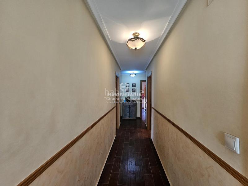 Foto d42ed070-43f2-45b5-a2ca-85f06b2d3e75. Casa espectacular bungalow de lujo de 385 m con patio y sótano muy bien situado en Aspe