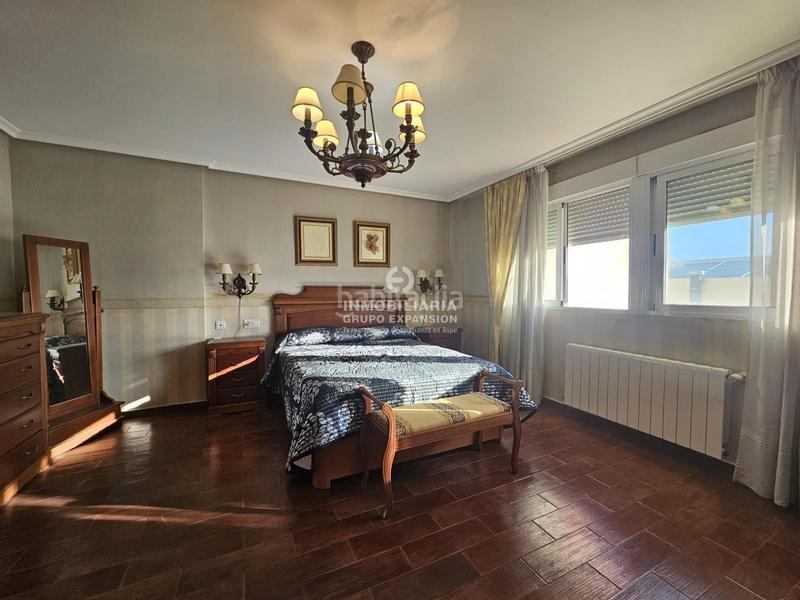 Foto dbaece51-72a2-4643-87aa-6cc10197e89f. Casa espectacular bungalow de lujo de 385 m con patio y sótano muy bien situado en Aspe