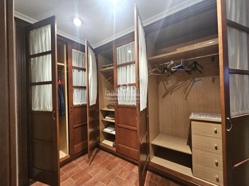 Foto e412e45d-d789-4200-9408-d247bbfbd8ad. Casa espectacular bungalow de lujo de 385 m con patio y sótano muy bien situado en Aspe