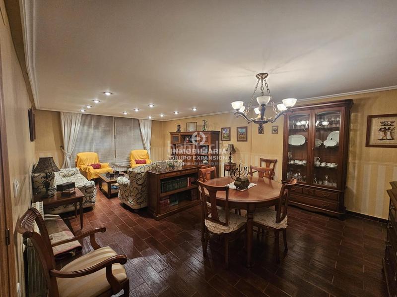 Foto fa47ba96-65b8-4ab8-90b0-3114a86da995. Casa espectacular bungalow de lujo de 385 m con patio y sótano muy bien situado en Aspe