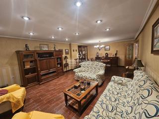 Maison à El Castillo. Espectacular bungalow de lujo en aspe de 385 m2 con patio y sóta