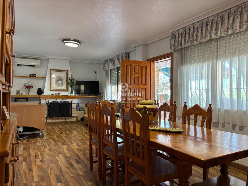 Foto 021dc686-9f93-413d-b0e0-83f065a6272c. Xalet amb piscina a Centro Elche / Elx