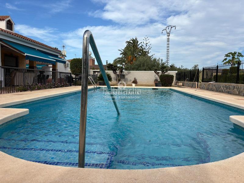 Foto 74be2d0a-1a09-4aeb-9ab5-8cb68e0bda35. Xalet amb piscina a Centro Elche / Elx