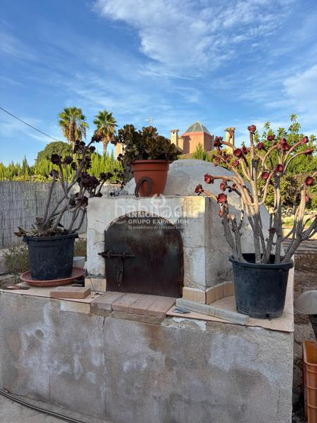 Foto c8f9e281-ec1f-453a-9bf0-26f8157d3114. Xalet amb piscina a Centro Elche / Elx