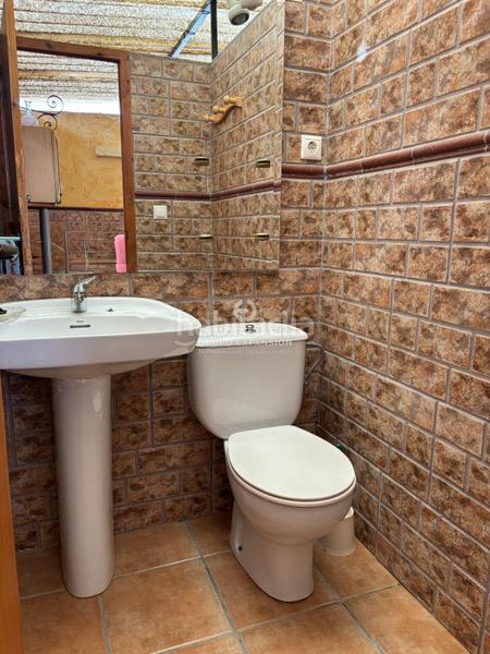 Foto f1dd7fc8-0923-46cd-b564-9487f6d54418. Xalet amb piscina a Centro Elche / Elx