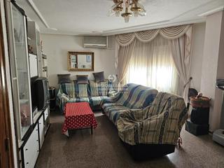 Etagenwohnung in Novelda. Estupendo piso en novelda de 100 m en esquina y muy bien situado
