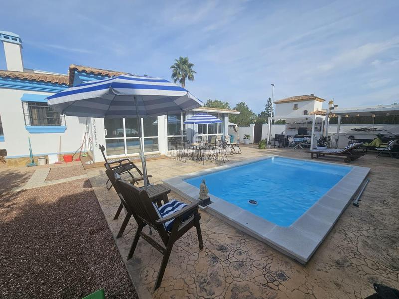 Foto d0a999cc-0b4c-4fbb-91fd-d3bc5afcdaa6. Chalet mit heizung pool in Hondón de las Nieves