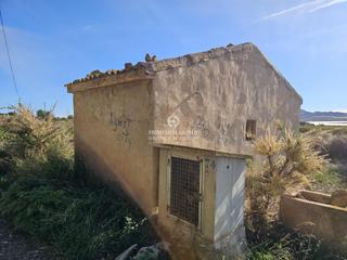 Chalet in Monforte del Cid. Casa de aperos en monforte del cid con 6.000 m2 de terreno muy b