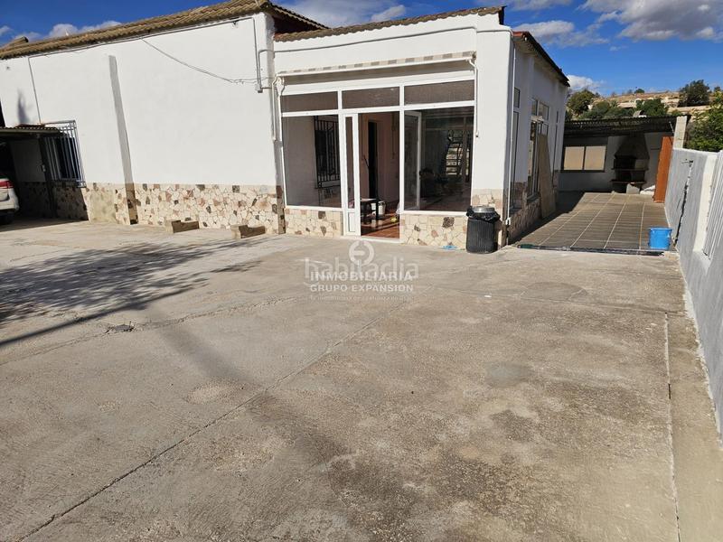 Foto 0f11d1b1-e53c-4497-ac0b-8fc7a80483d3. Chalet dans El Castillo Aspe