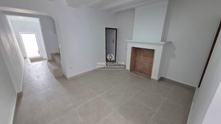 Casa a Pinoso. Bonita casa en pinoso de 115 m2 muy bien situada