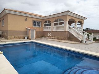 Xalet a Busot. Chalet de lujo en busot alicante de 284 m2 con piscina muy bien