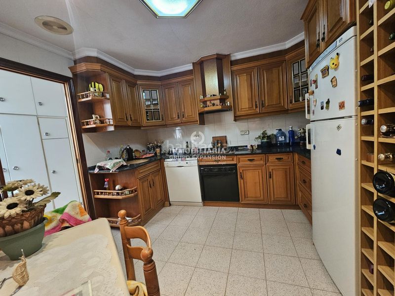Foto 3d262f27-b499-4d04-85a7-024e8ad4b3a3. Pis amb aparcament a Centro Elche / Elx