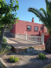 Chalet in Prosperidad. Bonito chalet en aspe de 140 m2 con parcela de 7.000 m2 muy bien