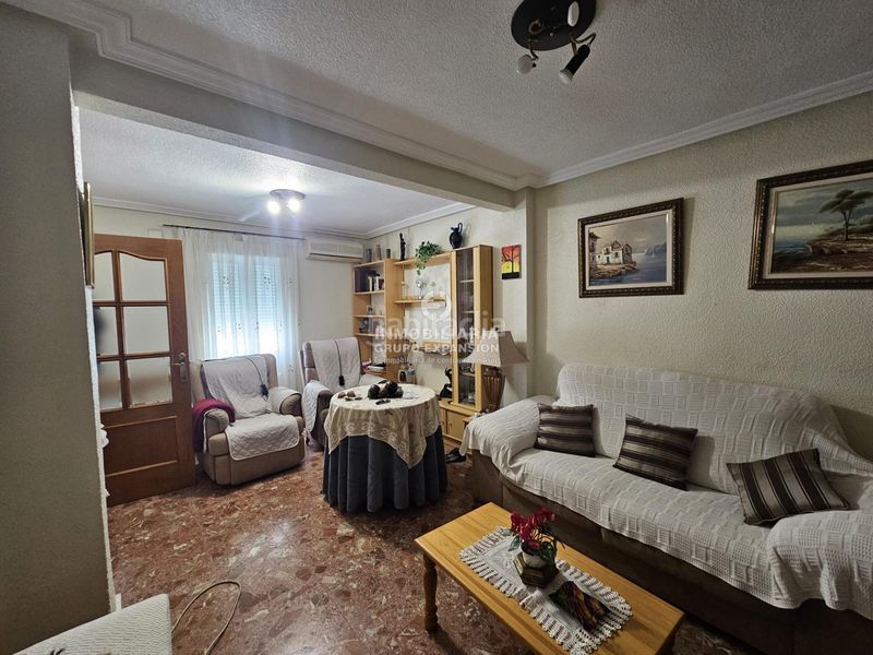Foto 1cdf0430-5fd5-4219-8dfb-973dbd814345. Casa a Prosperidad Aspe