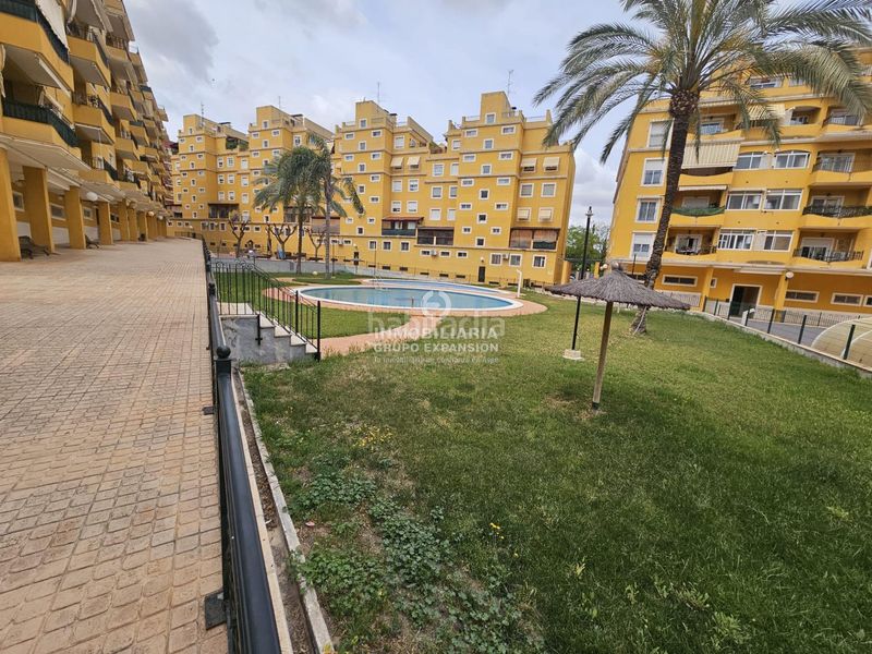 Foto 56e75dba-3035-4e74-bda5-9cc0142dfb4a. Pis amb aparcament piscina a Prosperidad Aspe