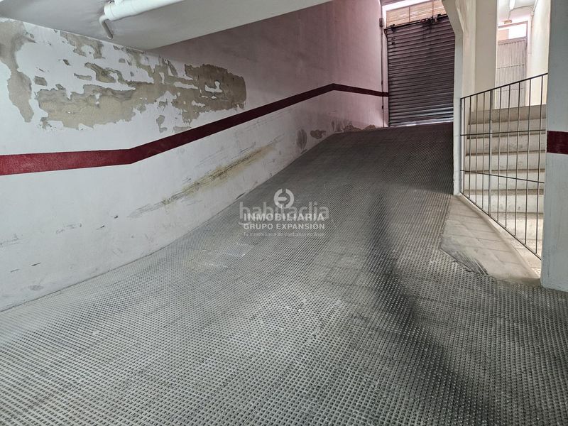Foto 27a95af6-471b-4f0d-801d-ee7fdf441bd1. Aparcament cotxe a Novelda