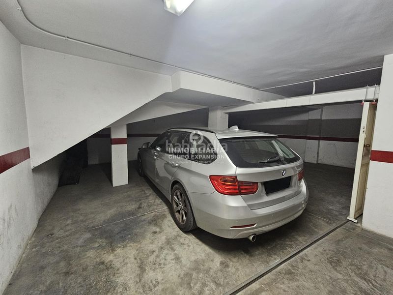 Foto be44fff3-4a64-49da-b175-6b5fb2e93770. Aparcament cotxe a Novelda