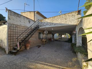 Chalet in La Serranica-Sagrado Corazón. Chalet adosado en aspe de 260 m2 con 13.000 m2 de terreno muy bi