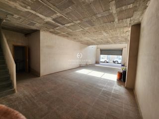 Business premise in San Crispín-Huerta Nueva-Estación. Espectacular local en elda de 144 metros con 2 alturas muy bien