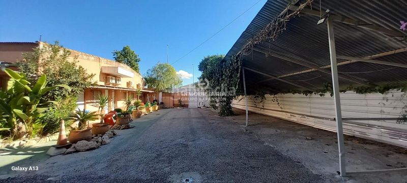 Foto b79cf7a4-8714-4297-8abd-c2e1b79d6116. Edifici a La Serranica-Sagrado Corazón Aspe