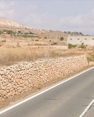 Finca rústica a Hondón de las Nieves. Terreno en hondón de las nieves de 1.600 metros muy bien situado