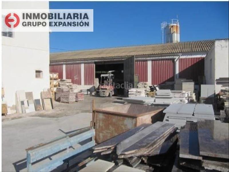 Foto c3b4e958-a211-4173-bbfd-01053ad009d4. Fabrikhalle in Novelda